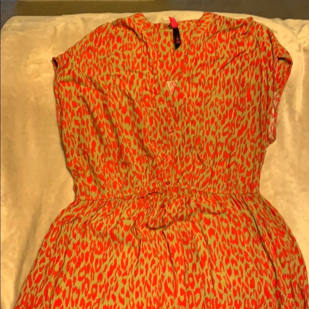 Women’s dress by pure energy